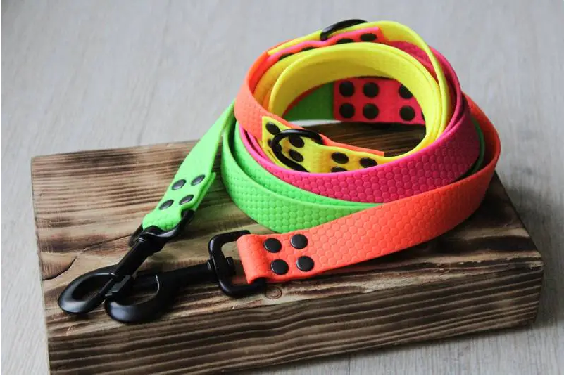 metal dog clip
