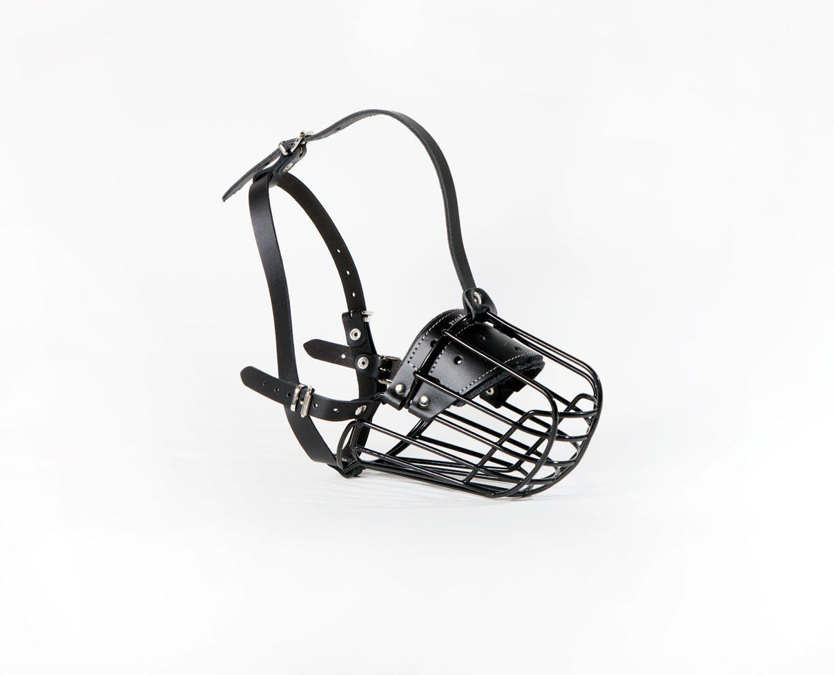 Black Rubber Basket Metal Muzzle